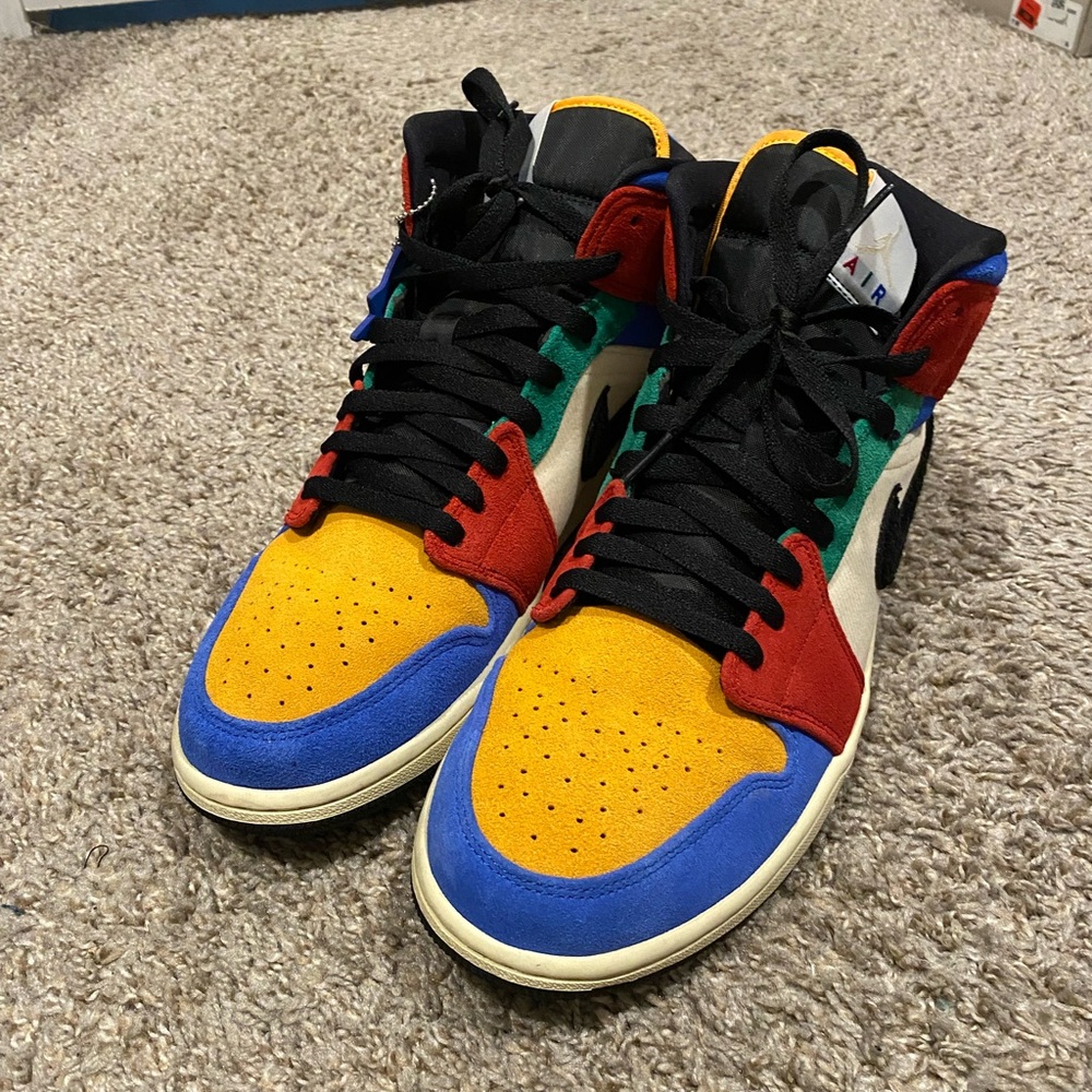 Jordan 1 Mid SE- Fearless Blue the Great